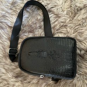 Shoulder/ cross body bag